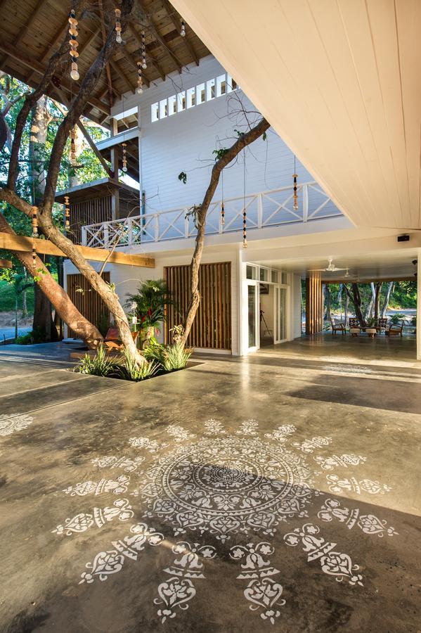 Ibagari Boutique Hotel (Adults Only) West Bay Exteriör bild